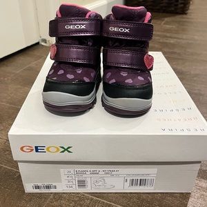 NEW Geox toddler snow / rain / hiking boot
